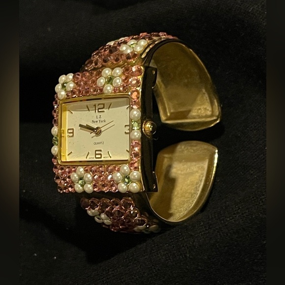 Lz of New York Aurora Borealis Ladies Watch, Pink w White Pearl flowers, Works! - Picture 11 of 14